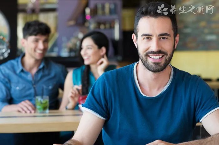 大家好我是渣渣辉是什么梗，张家辉自我介绍的别扭普通话