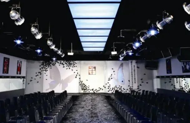 全国十大化妆学校排行榜,第一来自法国,黑光教育排第五