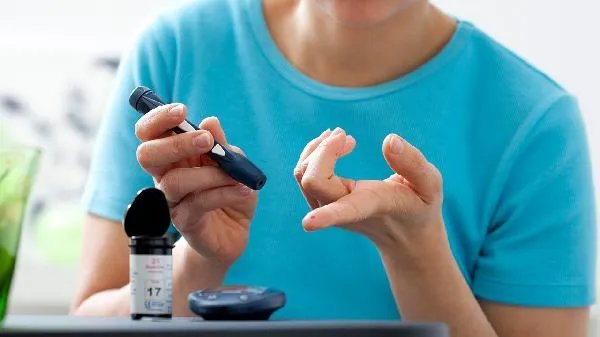 糖尿病人每天喝500ML纯牛奶,ok吗?