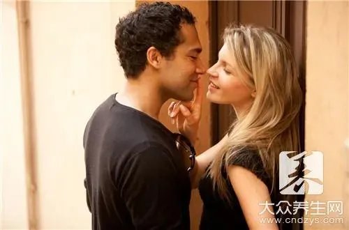 少妇爱和男人玩暧昧的真正原因是？