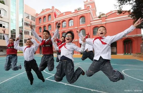 小学面试要求家长带学历证书,民办小学面试有哪些内容?