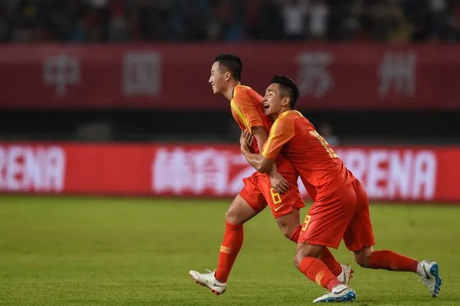 国足小组全胜出线赛况成绩是怎样的？