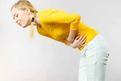 肚子不舒服老是放屁怎么回事