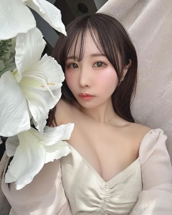 超“胸”大姐姐来袭！岛国熟女系美女しらほしなつみ