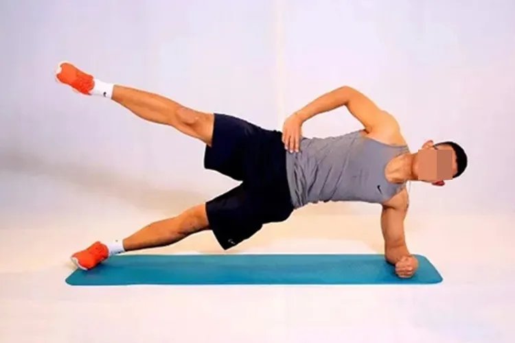 4个简易动作缓解腰痛图解