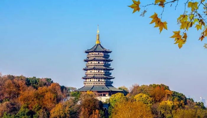 水漫金山的故事发生在浙江的什么地方 水漫金山的故事发生在浙江的哪里