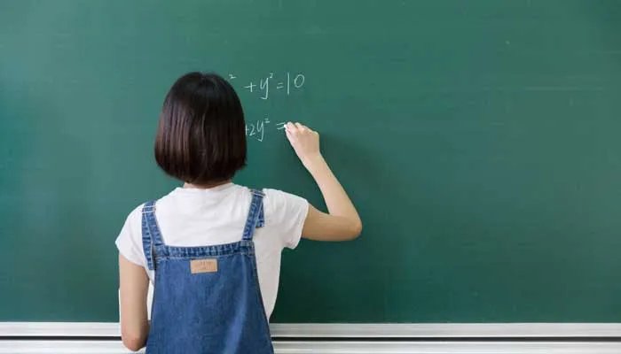 留校察看是什么意思 留校察看是什么意思是留级吗