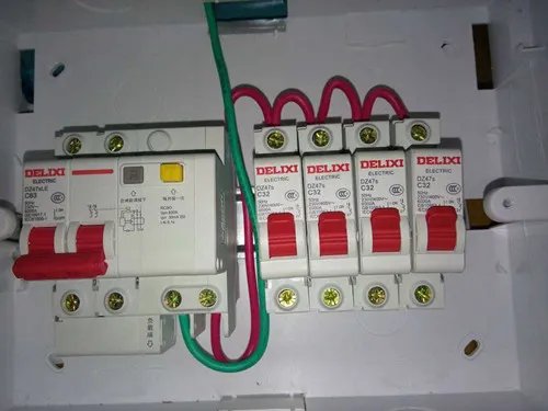 零线火线地线怎么区分