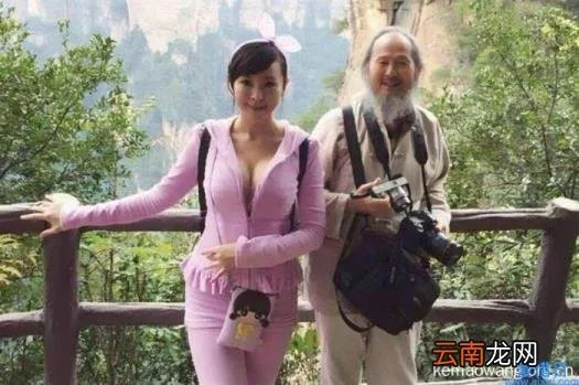 东方神女李勤凸点 李勤油画作品欣赏