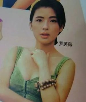 张学友老婆叫什么名及资料：张学友的老婆年轻时照片