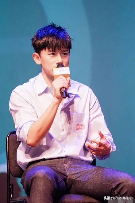 张杰入职上海大学电影学院,你怎么看?