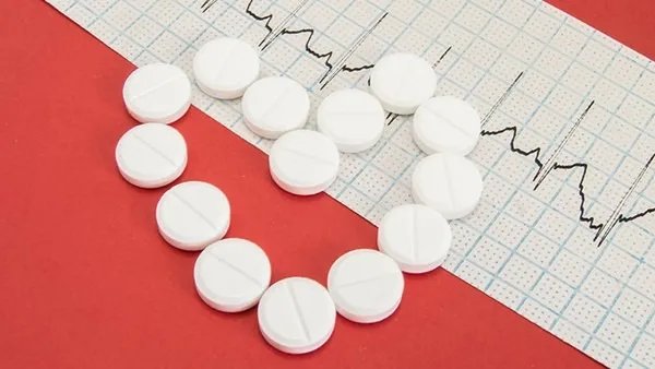 牙龈肿痛怎么办？牙龈肿痛吃什么药快速消肿止痛？