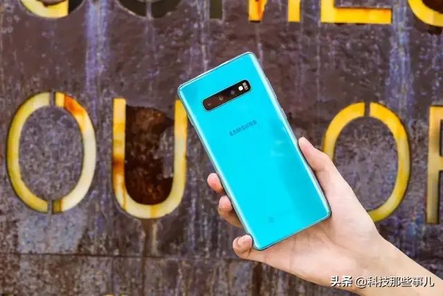 三星海外版S10爆炸后续,外媒:系人为外力所致属个例