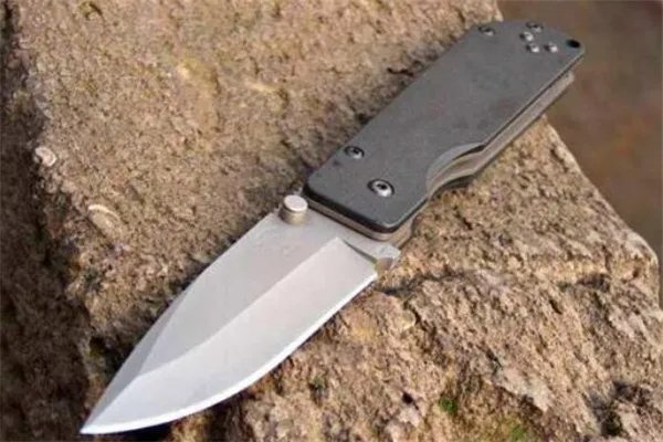 世界十大最帅匕首 猛虎刀帅到想哭，第一竟然是最差的刺刀