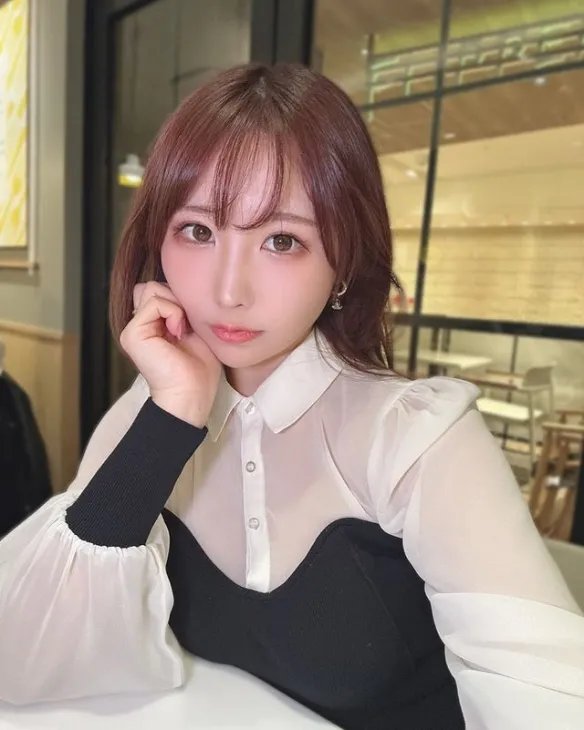 超“胸”大姐姐来袭！岛国熟女系美女しらほしなつみ