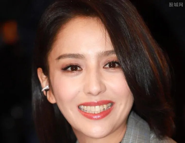 陈思诚跟佟丽娅没离婚 陈思诚将头像为挽回佟丽娅？