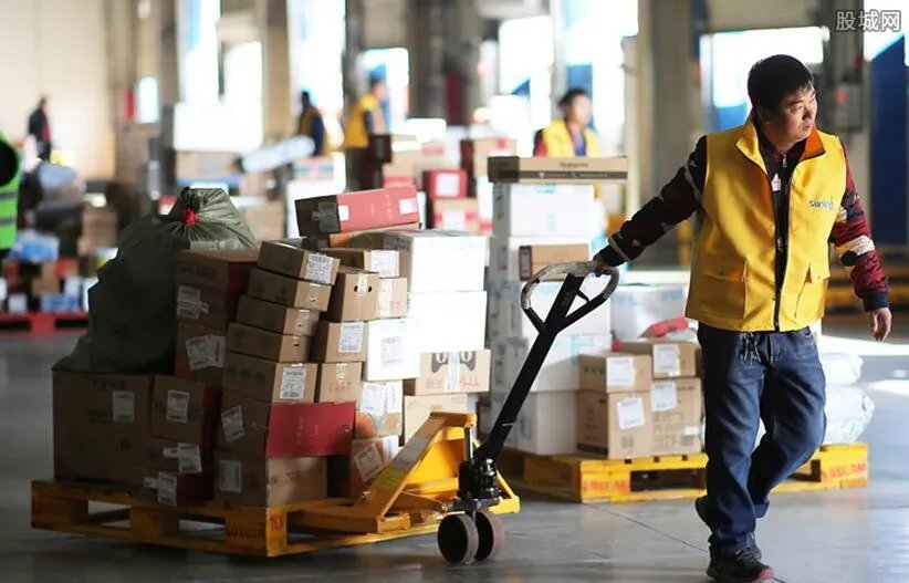 网友吐槽双十一前快递又涨价 涨幅有多少？