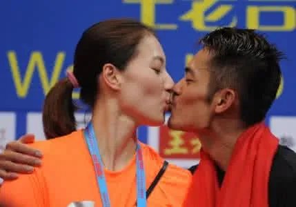 林丹打谢杏芳一巴掌是家暴了吗 谢杏芳父母大闹林丹家是怎么回事