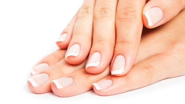 大拇指指甲上有竖纹是怎么回事