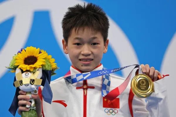 14岁全红婵3跳满分夺金 跳水的评判标准是什么