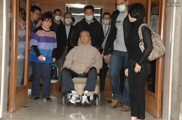 赌王何鸿燊正式下葬 为什么去世一年才下葬？