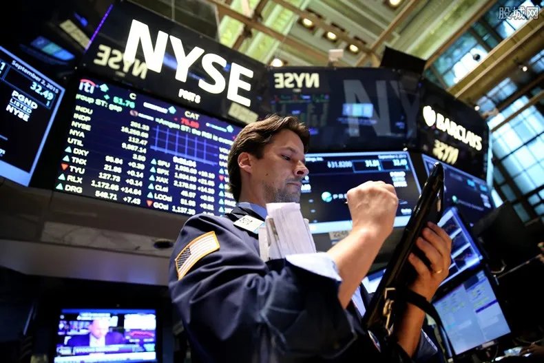 拜登：美国或再有25万人死于新冠 美股行情如何