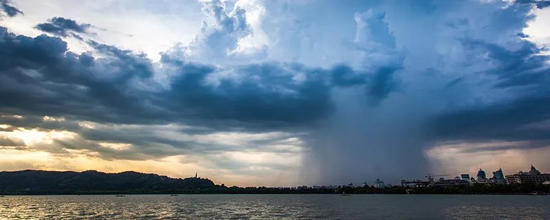 台风风力最大的部位是哪个地方