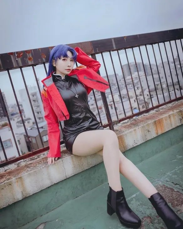 超“胸”大姐姐来袭！岛国熟女系美女しらほしなつみ