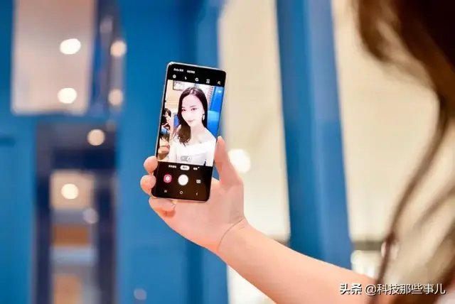 三星海外版S10爆炸后续,外媒:系人为外力所致属个例