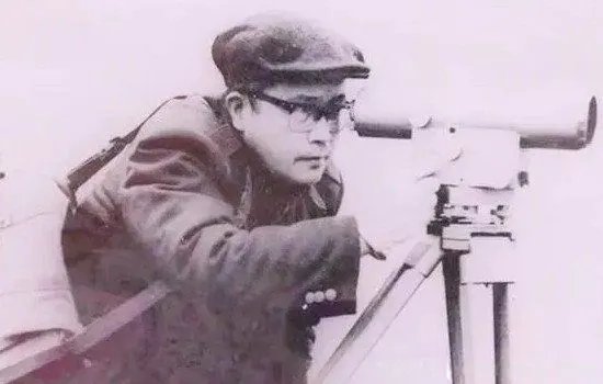 1995上海龙柱事件到底是怎么回事 高僧圆寂打桩出血图片