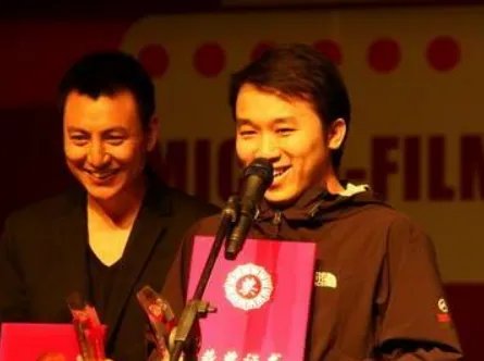 卢正雨老婆是杨晴瑄吗？ 卢正雨最新作品受关注