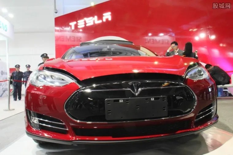 特斯拉遭下调评级 被曝亏损严重即将要破产崩溃
