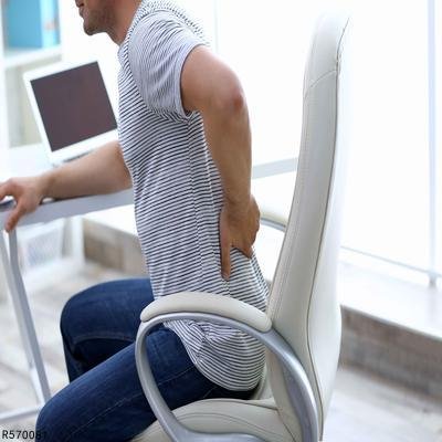 后背疼是什么原因引起 后背疼警惕三个原因