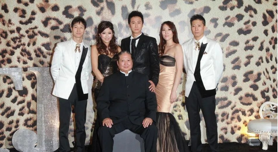 洪煦榆个人资料照片 洪煦榆出生日期