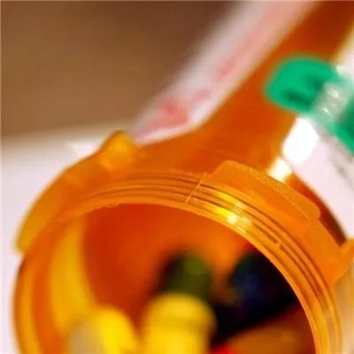 吃宫瘤消胶囊怎么流黄色的			