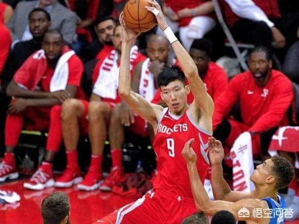 周琦入选福布斯30岁以下亚太杰出青年榜，吴亦凡当评委，你怎么看？