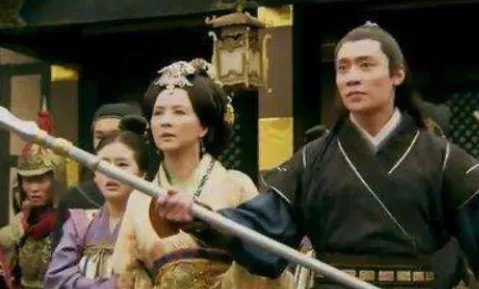 隋唐四绝中的罗松的实力怎么样？“秒败李元霸”为何却没要他的命？