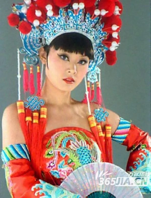 网曝最年轻高级指挥官任婕 “总参一姐”原来是假军人