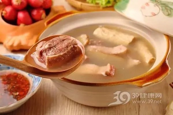 鸡蛋不能和什么一起吃?