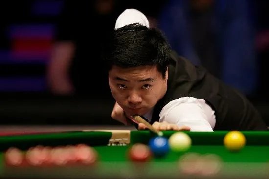 丁俊晖大师赛被出局了吗?