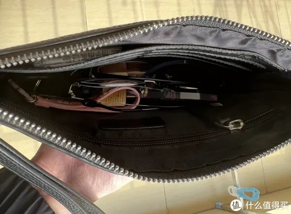 眼镜镜片到底有没有必要买贵的?多角度测评对比依视路、蔡司、康耐特 镜片!