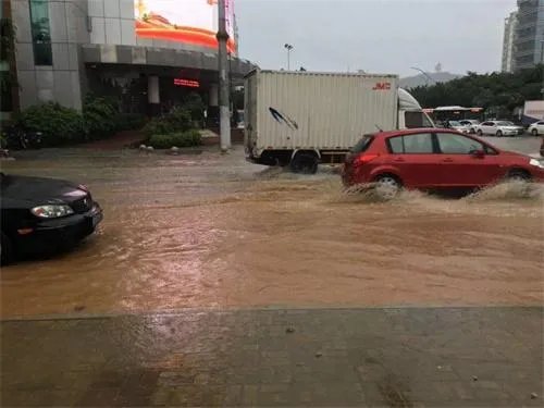 泉州店主称珠宝都被积水冲走了 如何做好预防措施