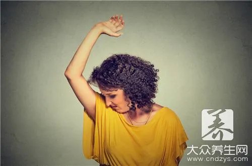 突然腋下疼痛怎么回事?