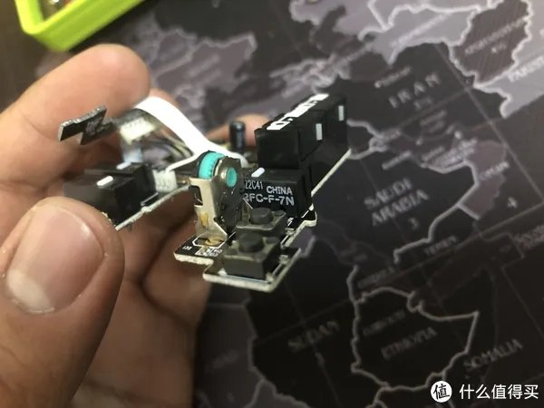 雷蛇曼巴眼镜蛇4G版拆解及更换微动教程