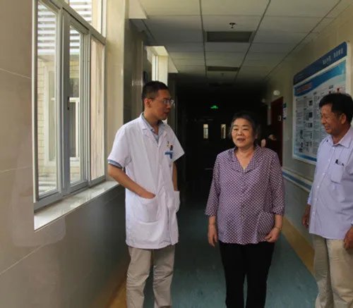 确认过眼神，李爱民让袁姨看到活下去的希望