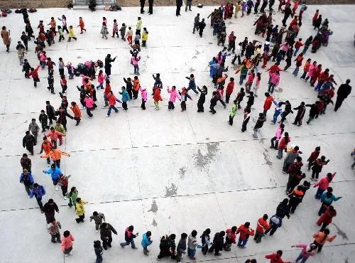 锅庄是什么意思？