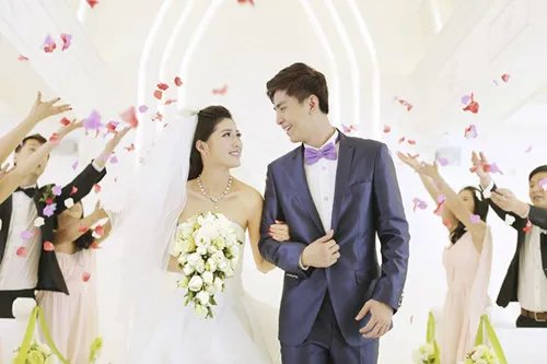 婚礼礼仪新郎新娘怎么做 婚礼上的礼仪应注意哪些
