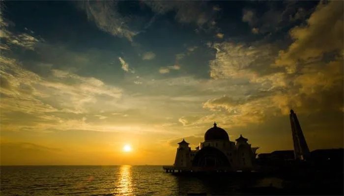 马六甲海峡属于哪个国家 马六甲海峡是哪个国家的