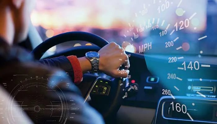 梦到开车什么意思 梦到开车什么征兆