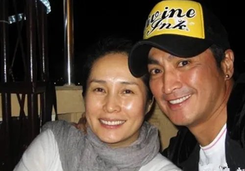 何家劲金素梅在港相会 10年后重逢续旧情